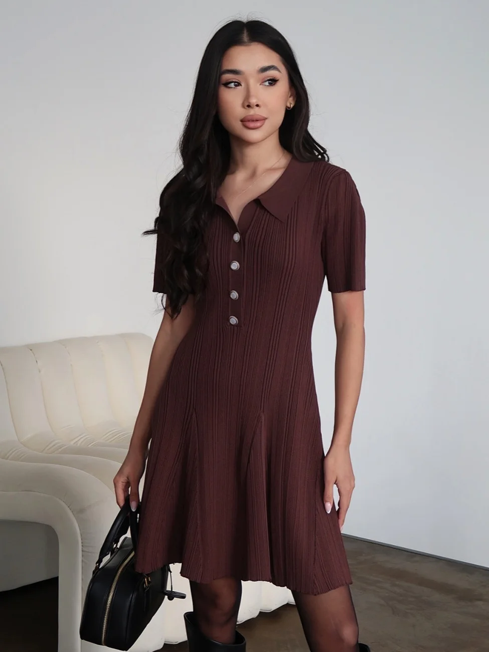 Uveng Uveng Mini Dress Knitted High-Waisted Umbrella Dress 2025 Spring/Summer Retro Elegant Skirt