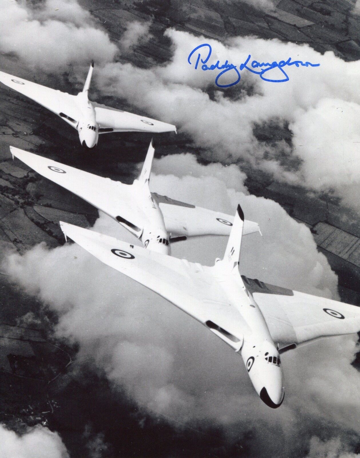 RAF 35, 101 & 50 Sqn Vulcan Bomber pilot Paddy Langdown signed Photo Poster painting IMAGE No2