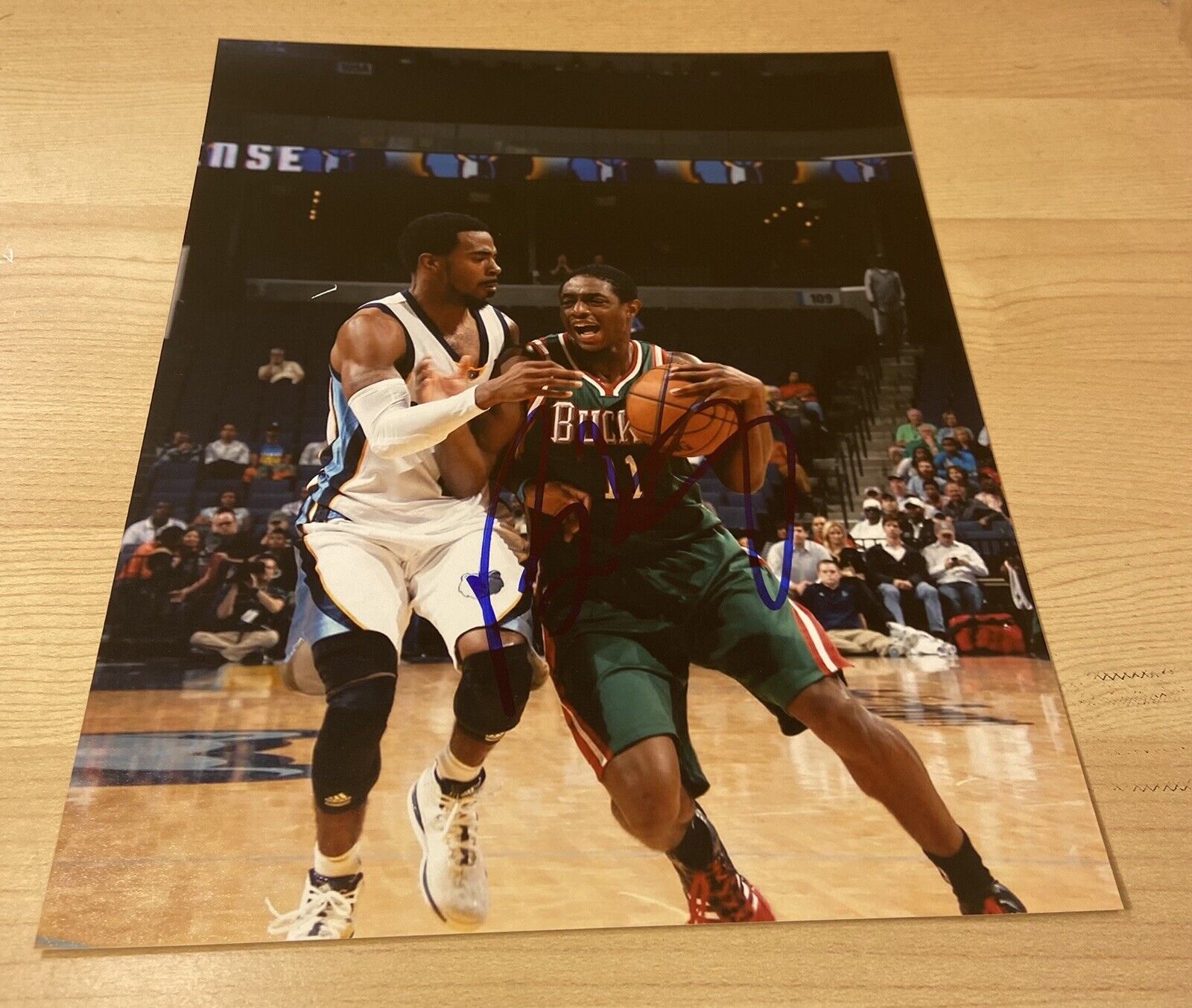 Brandon Knight Bucks Pistons Autographed Signed 8X10 Photo Poster painting W/COA