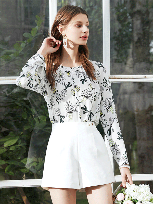 Blouse en soie à manches longues et col rond 1