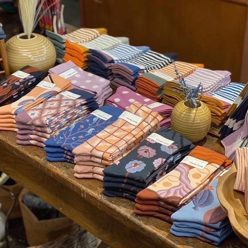 Women’s Minimalist Human Houndstooth Cotton Crew Socks A Pair