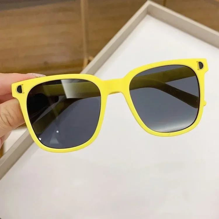Aiteban New Children Sunglasses Accessories Retro Flow Boys and Girls Square Box Sunglasses Baby Toys Light and Convenient Visual