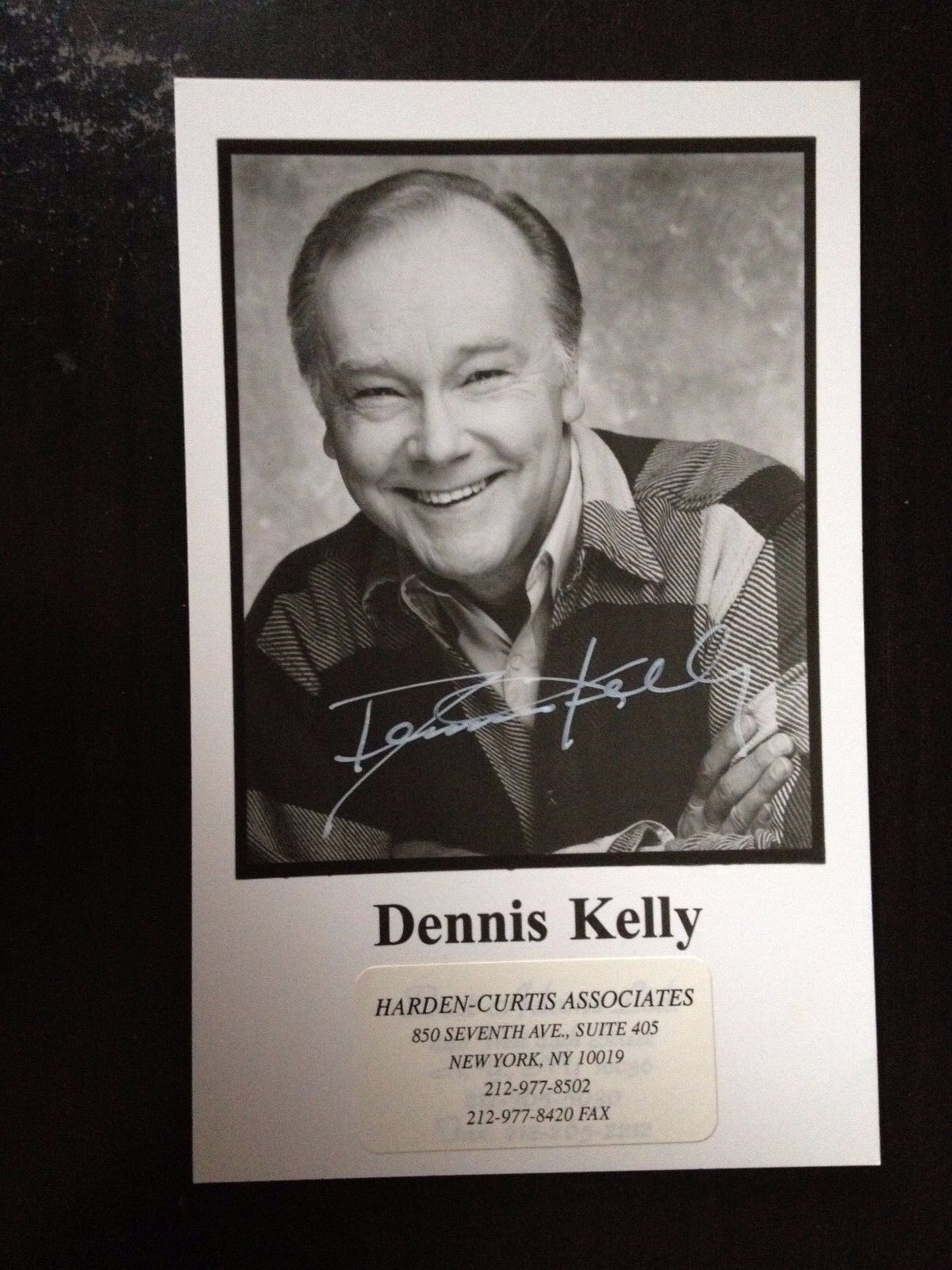 DENNIS KELLY - L;ATE GREAT AMERICAN ACTOR - SUPERB SIGNED Photo Poster paintingGRAPH