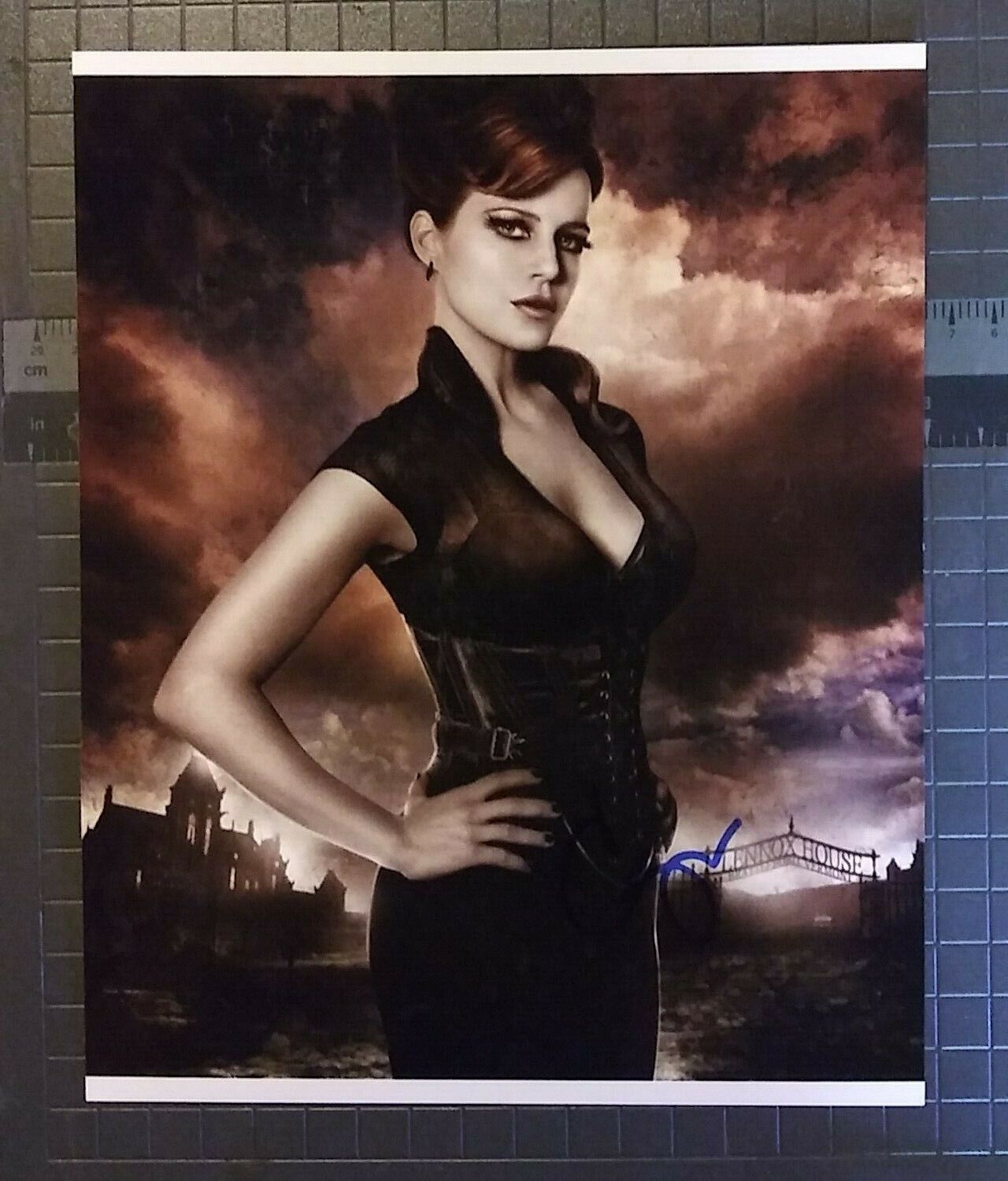 Carla Gugino signed 8x10