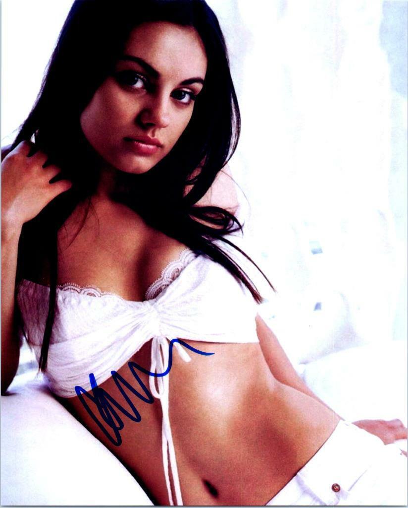 Mila Kunis 8x10 Autographed signed Photo Poster painting Picture and COA