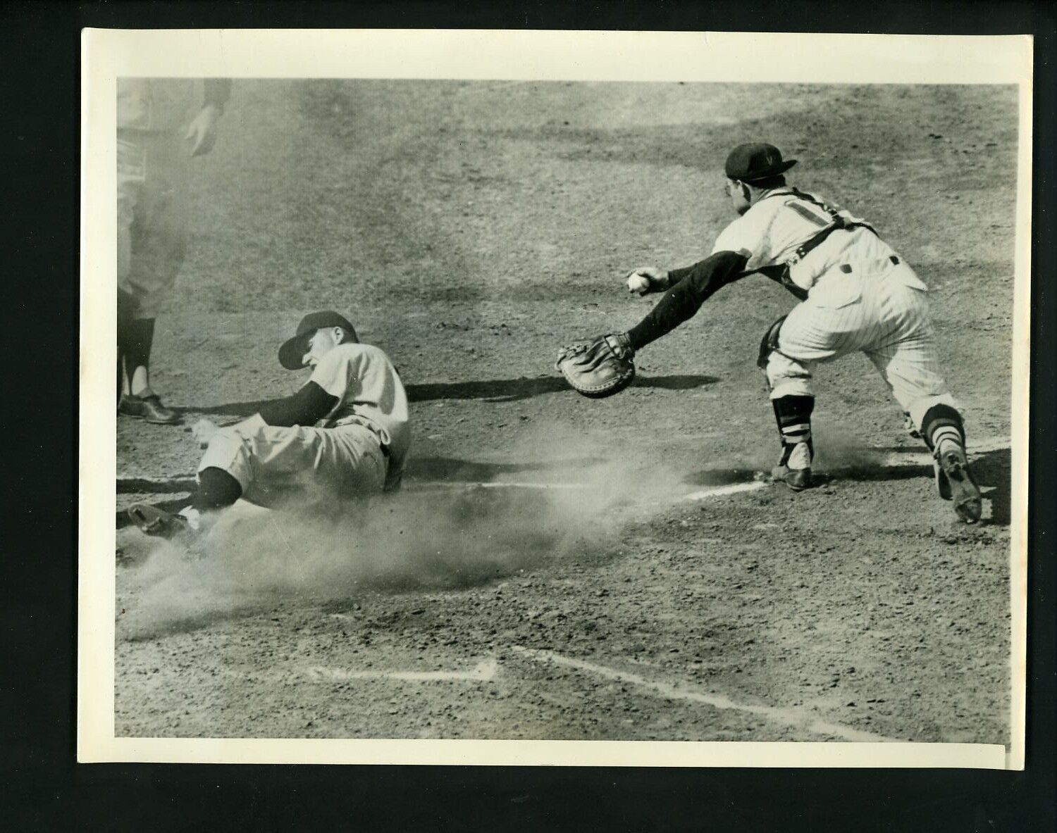 Tony Kubek Clint Courtney 1958 Press Photo Poster painting New York Yankees Washington Senators