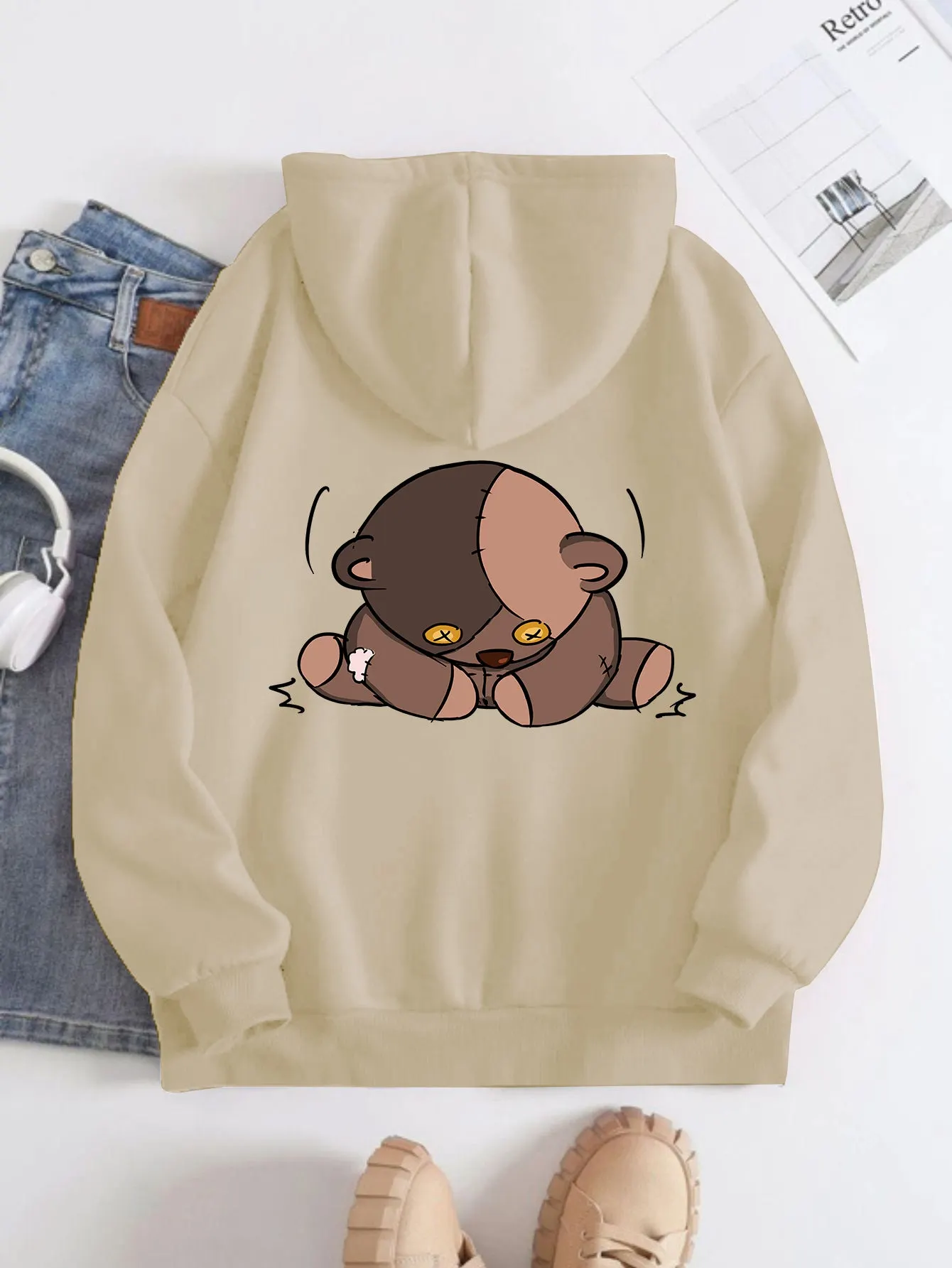 Printed on the Back Kangaroo Pocket Hoodie Long Sleeve for Women Pattern Shy bear
