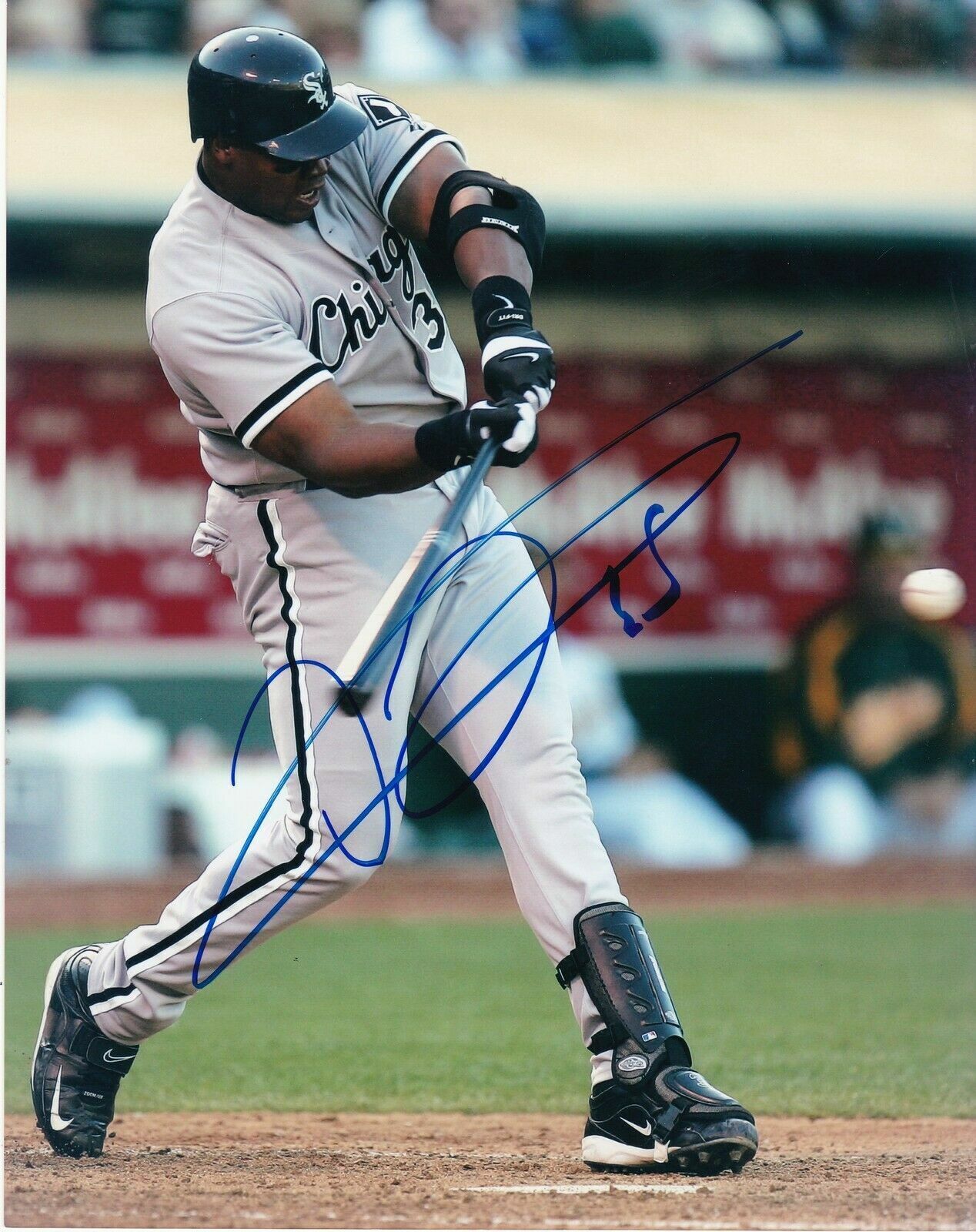 Frank Thomas Autograph Signed 8x10 Photo Poster painting ( HOF White Sox ) REPRINT