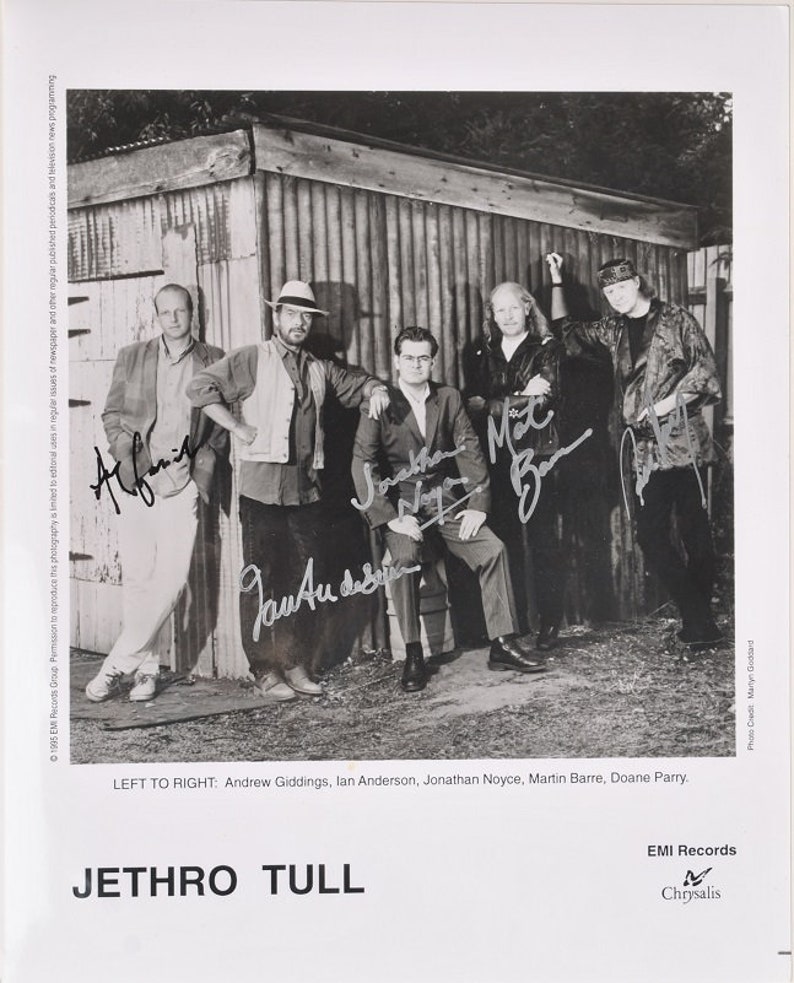 JETHRO TULL BAND Signed Photo Poster painting x5 Ian Anderson, Martin Barre, Andrew Giddings, Jonathan Noyce, Doane Parry wcoa