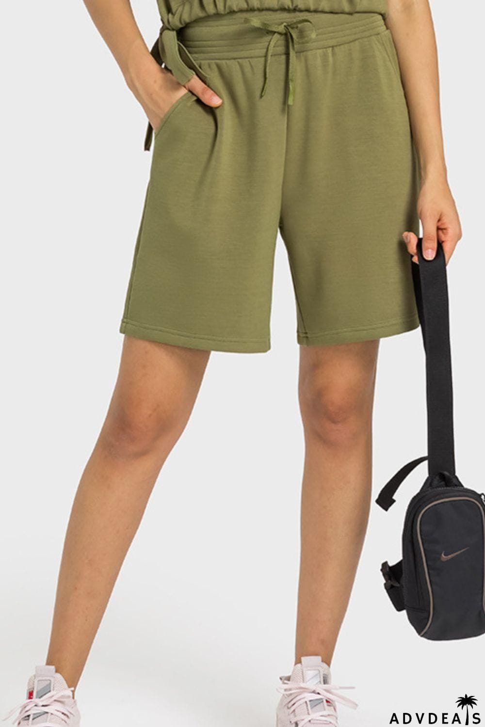 Drawstring Elastic Waist Sports Bermuda Shorts