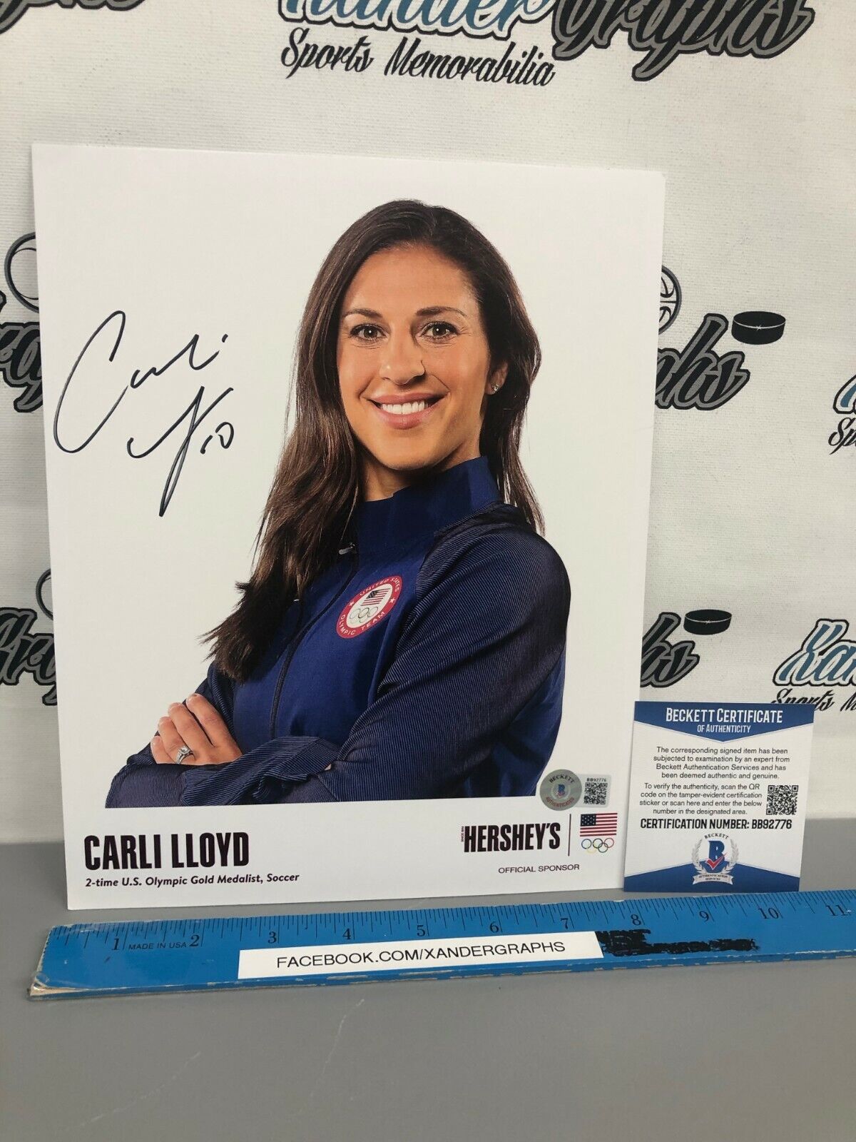 CARLI LLOYD SIGNED AUTOGRAPHED 8x10 USWNT SOCCER Photo Poster paintingGRAPH BECKETT BAS COA