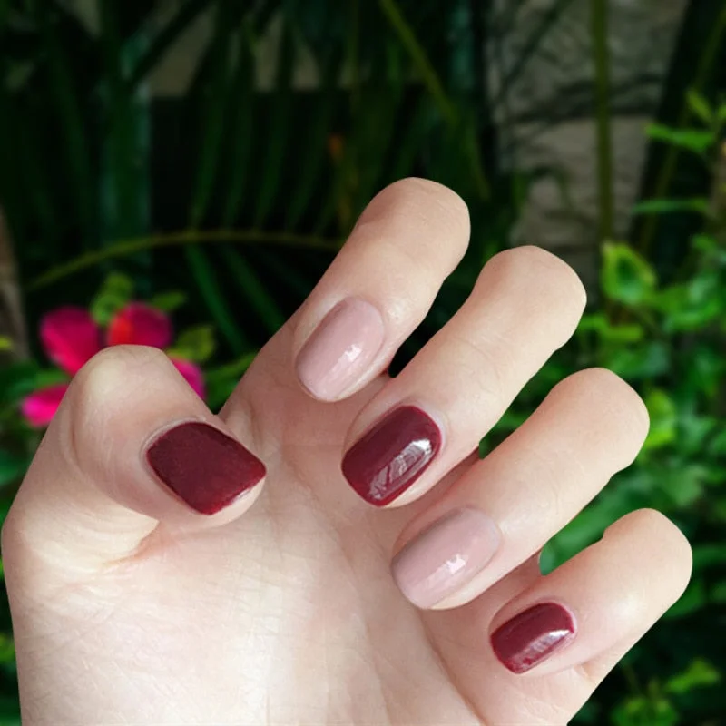 24pcs Small Floral Printed False Nails Patch Glue Type Short Paragraph Fashion Manicure Natural Artificial Ballerina Fake Nails-Nail Inspo