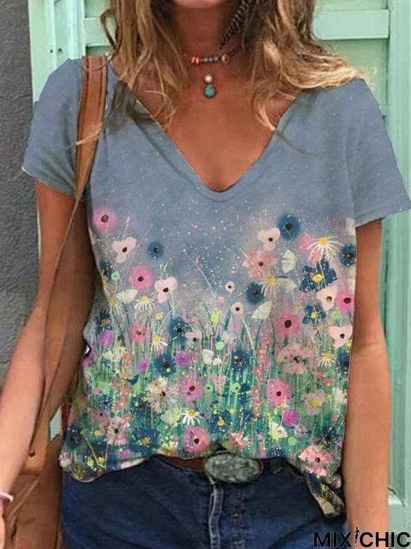 Floral Holiday Short Sleeve T-shirt