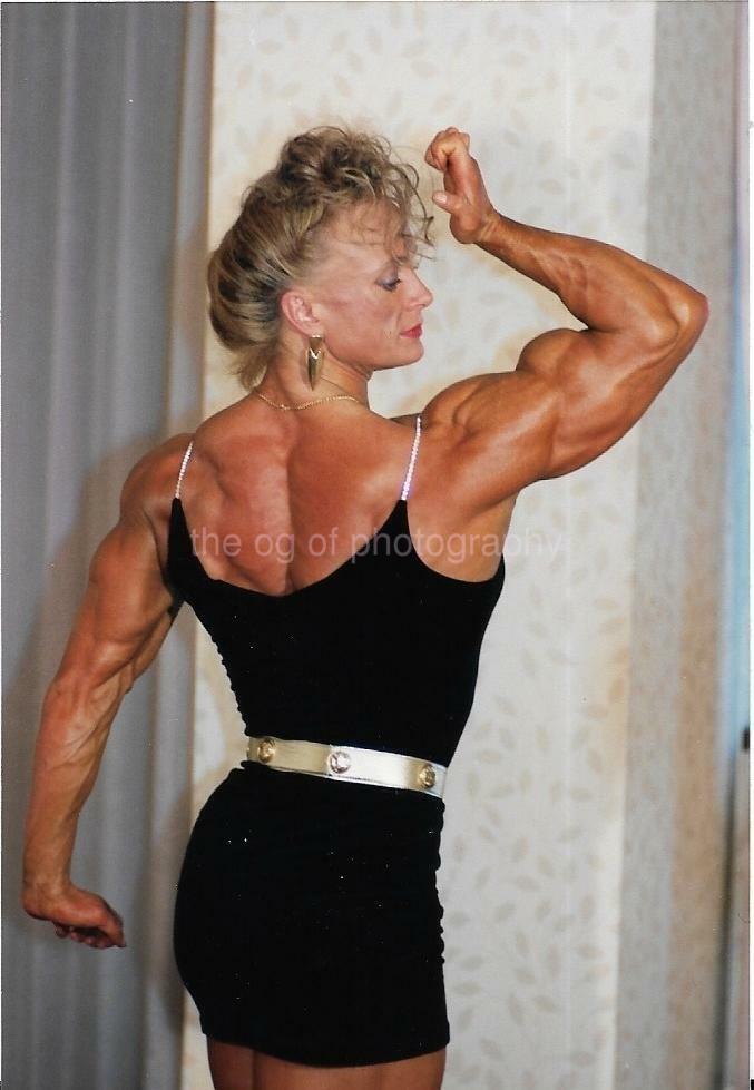 80's 90's VINTAGE FOUND Photo Poster painting Color MUSCLE WOMAN Paula Bircumshaw EN 16 3 XX