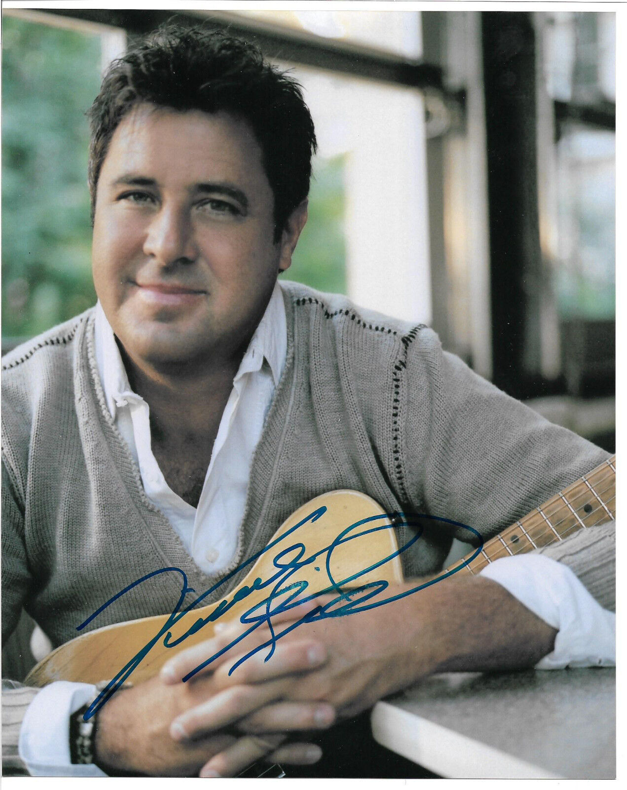 Vince Gill Authentic Signed 8x10 Photo Poster painting Autographed, Country Musician, HOF