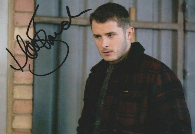 Max Bowden **HAND SIGNED** 6x4 Photo Poster painting ~ Eastenders Ben ~ AUTOGRAPHED