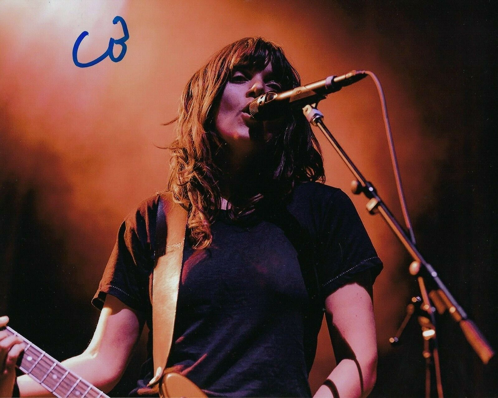 GFA Australian Rock Star * COURTNEY BARNETT * Signed 8x10 Photo Poster painting C9 COA