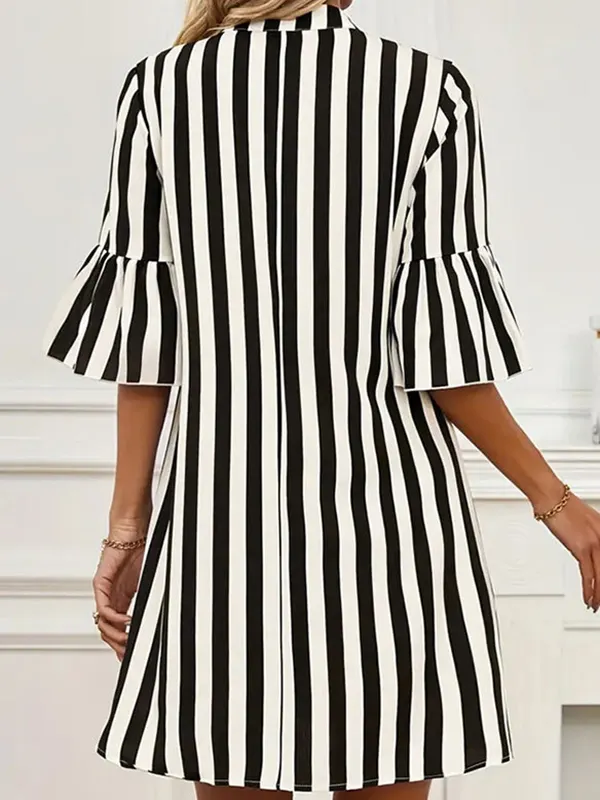 A-Line Flared Sleeves Pleated Ruffled Solid Color Split-Joint V-Neck Mini Dresses