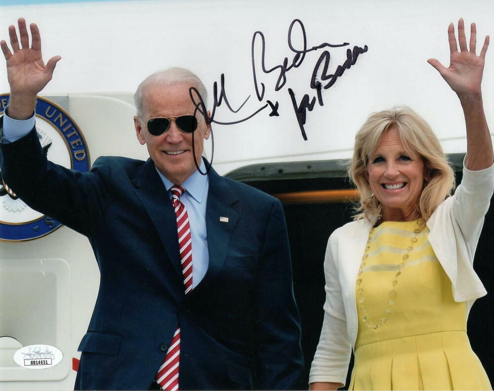 46TH PRESIDENT JOE BIDEN & WIFE JILL BIDEN SIGNED AUTOGRAPH 8X10 Photo Poster painting - JSA COA