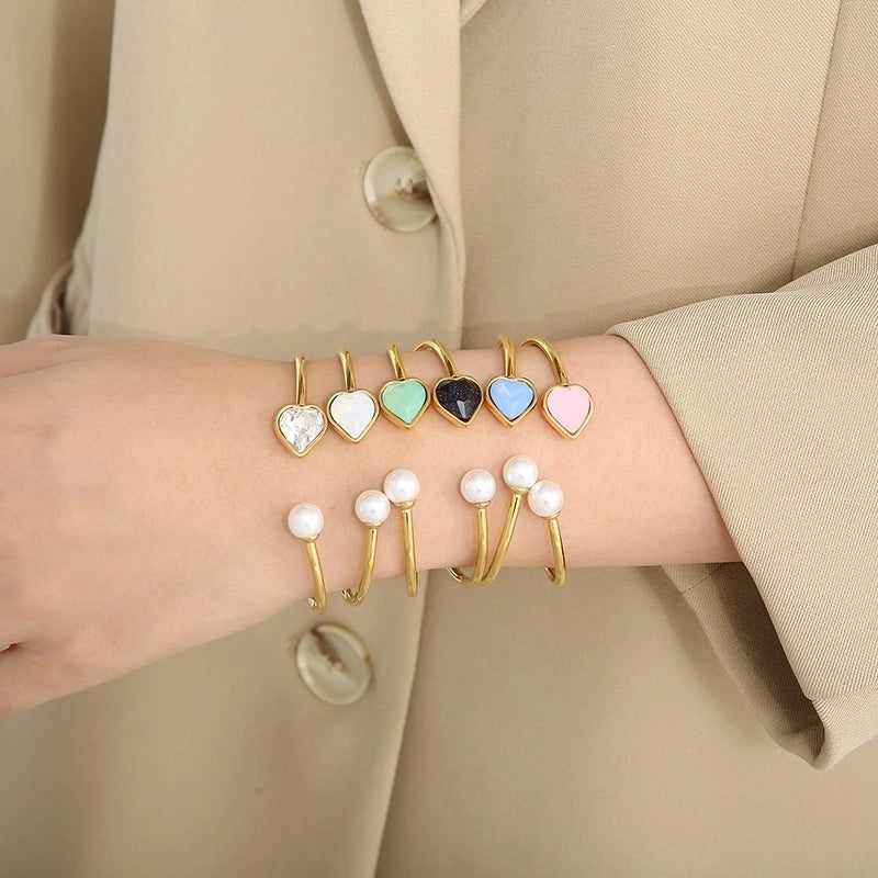 Modern Style Minimalist Heart Shape Stainless Steel Titanium Steel 18K Gold Plated Glass Stone Pearl Bangle In Bulk