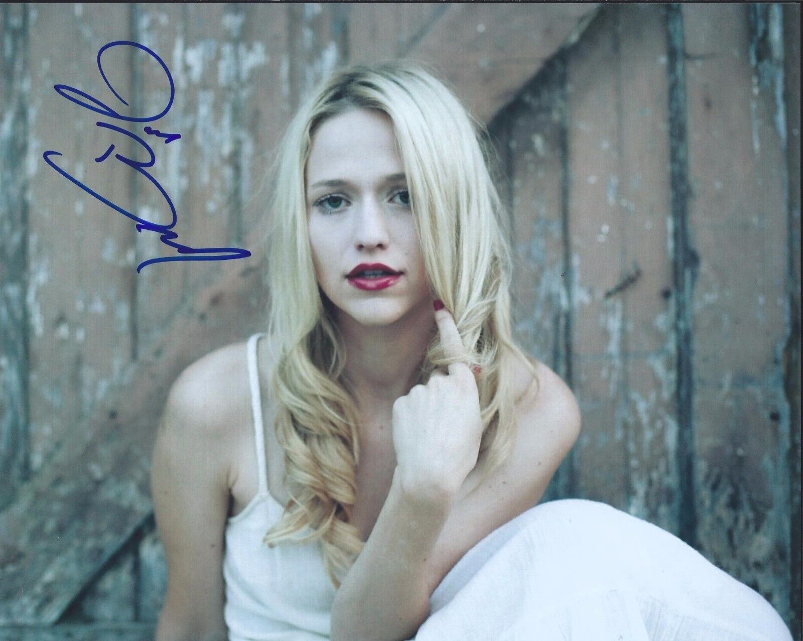 Johanna Braddy Signed Autographed 8x10 Photo Poster painting Quantico Actress Sexy Pose A