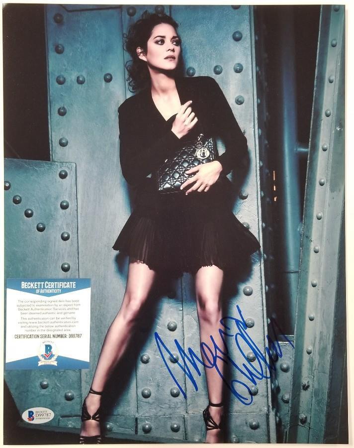 MARION COTILLARD Signed 11x14 Photo Poster painting ACADEMY AWARD WINNER Auto~ Beckett BAS COA