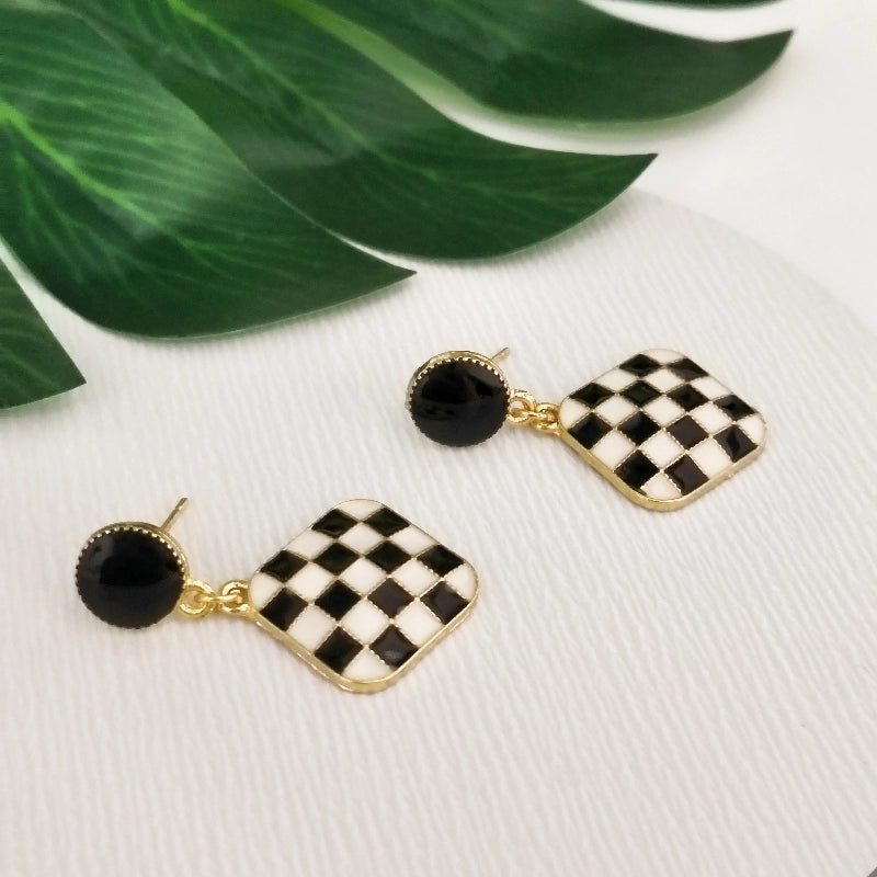 1 Pair Elegant Streetwear Commute Square Inlay Alloy Artificial Pearls Rhinestones Gold Plated Ear Studs