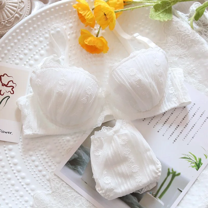 Wriufred Girls underwear fresh and sweet embroidered flowers lace gathered lingerie set with steel ring big cup bra set
