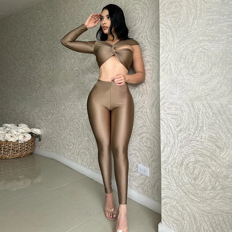 Uveng Uveng With D24ST482 New Sexy Cross-Sleeve Ultra-Sleeved Short Top Trousers Two Sets