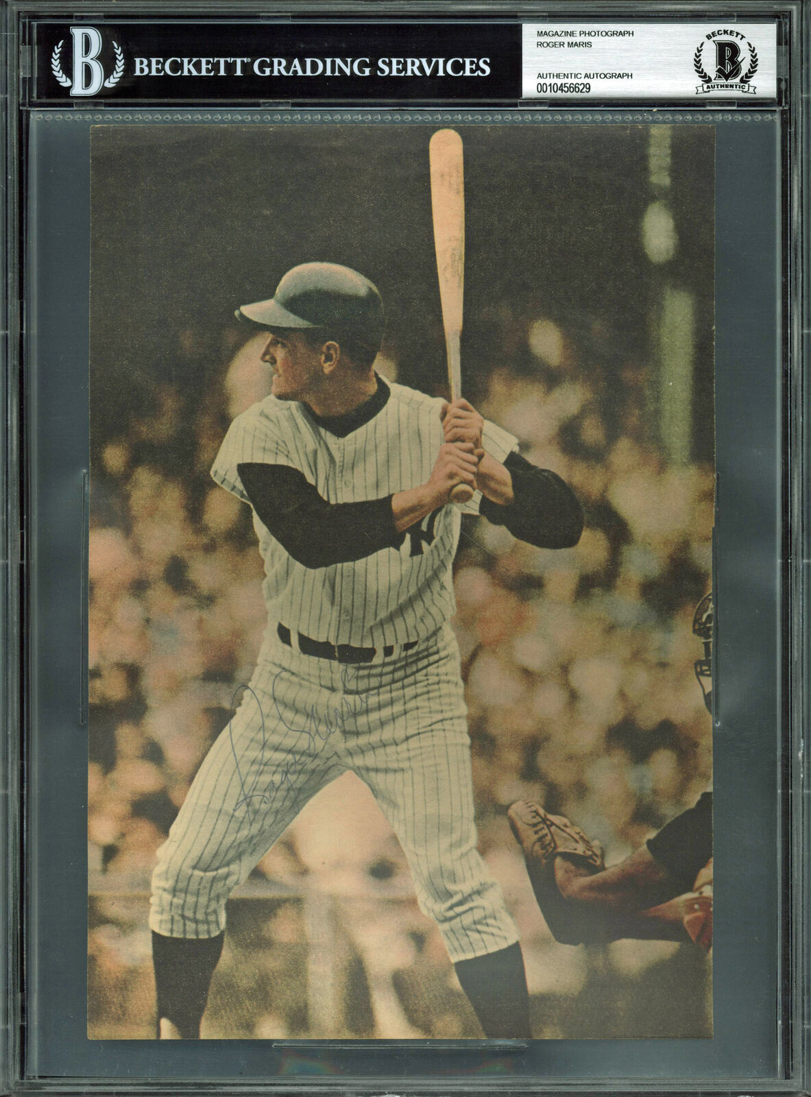 Yankees Roger Maris Authentic Signed 7.5x11 Magazine Page Photo Poster paintinggraph BAS Slabbed