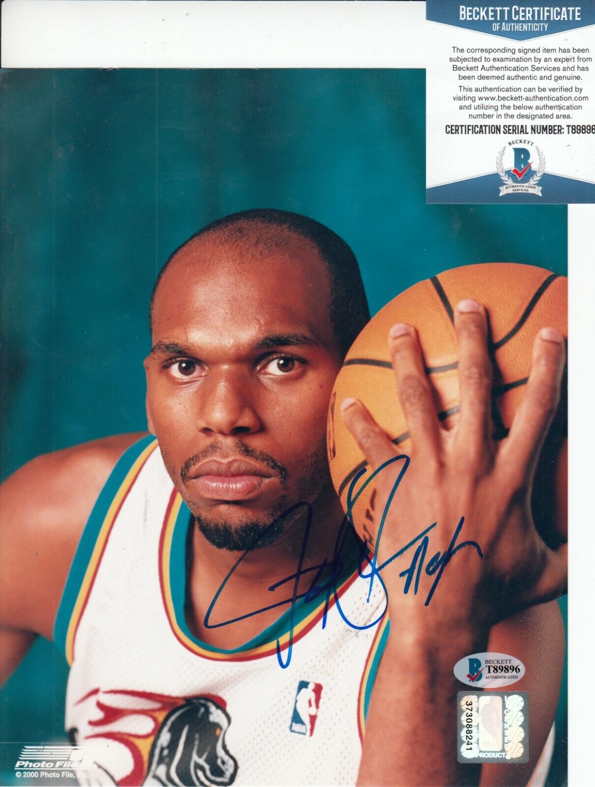 JERRY STACKHOUSE signed (DETROIT PISTONS) NBA 8X10 Photo Poster painting BECKETT BAS T89896