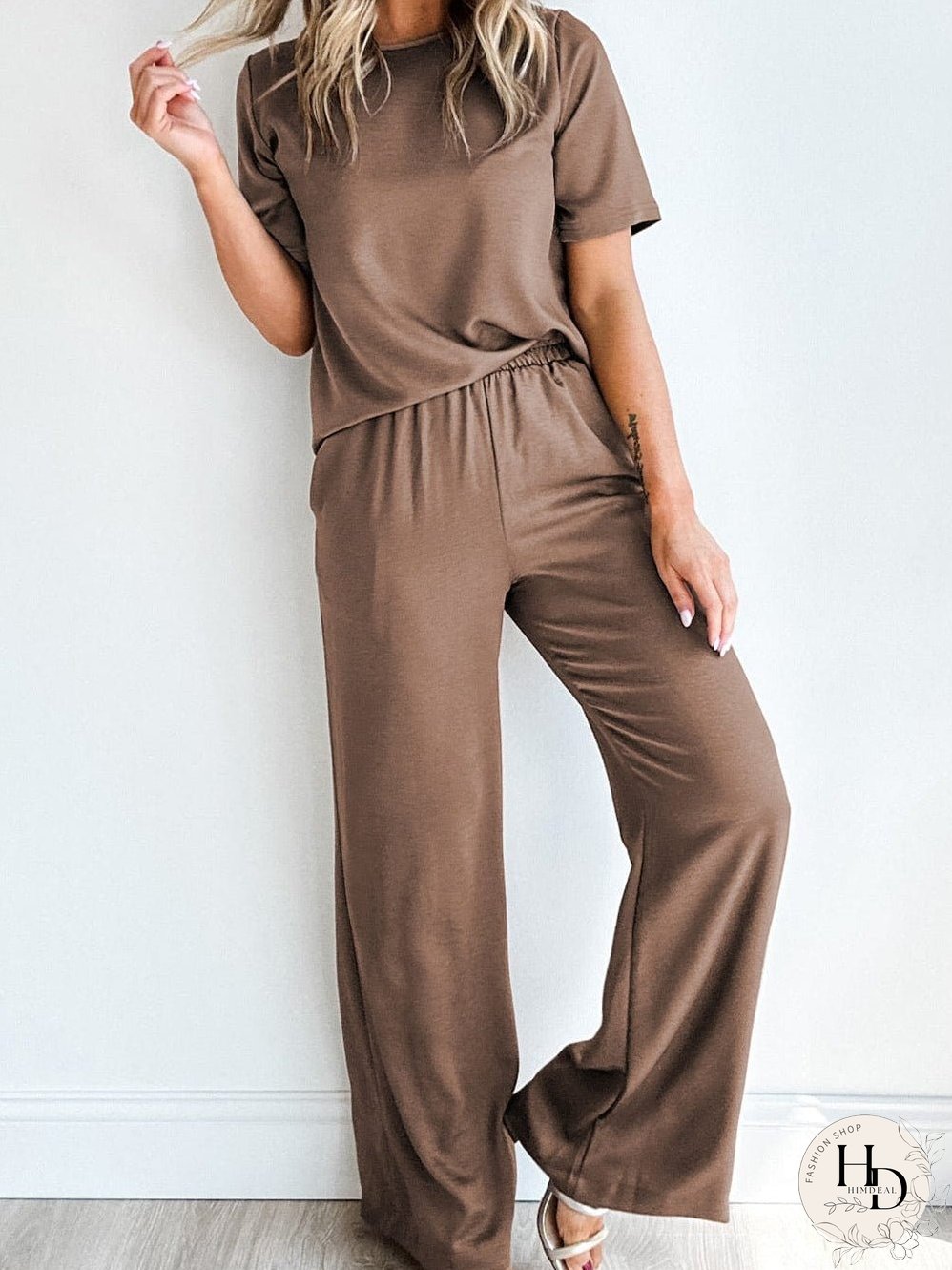 The Perfect Everyday Outfit: Two-Piece Set for Comfort and Style