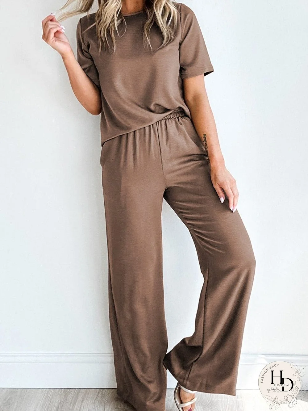 The Perfect Everyday Outfit: Two-Piece Set for Comfort and Style