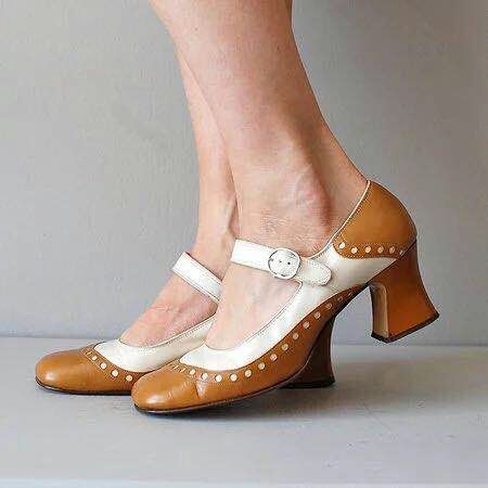 Comelyy High heel round toe color block heel mumuwear