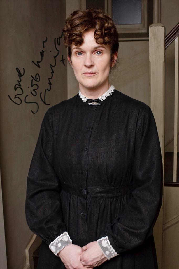 SIOBHAN FINNERAN Downton Abbey SIGNED AUTOGRAPHED 10 X 8