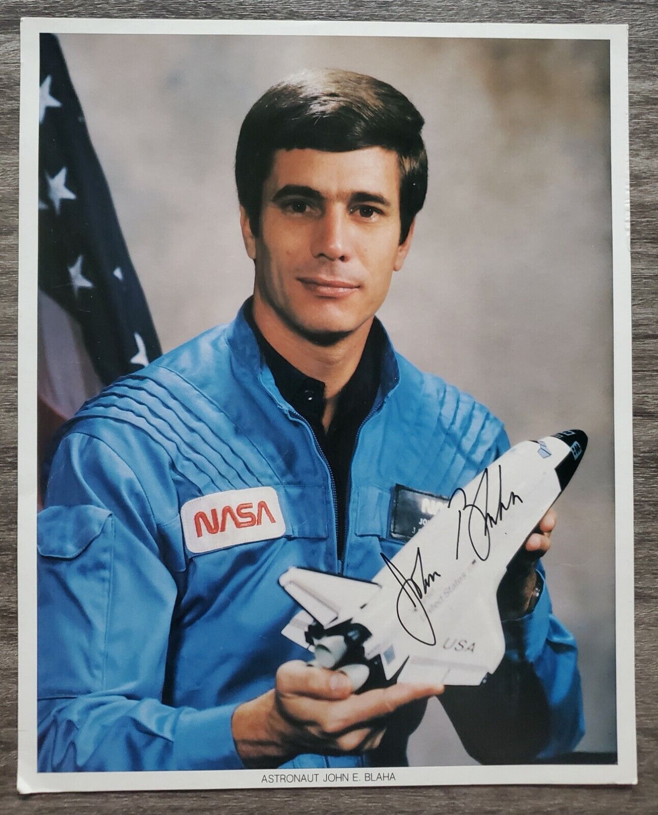 John E Blaha Signed NASA 8x10 Photo Poster painting Astronaut Pilot LEGEND RAD