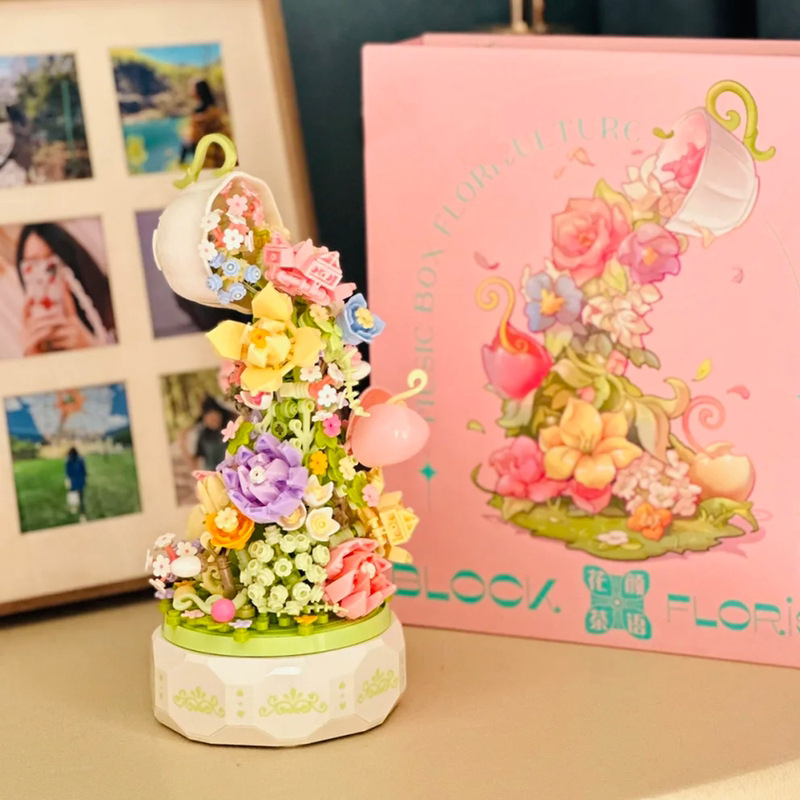 Creative Waterfall Bouquet block toy LED light music box, suitable for home decoration, birthday, anniversary | 168DEAL