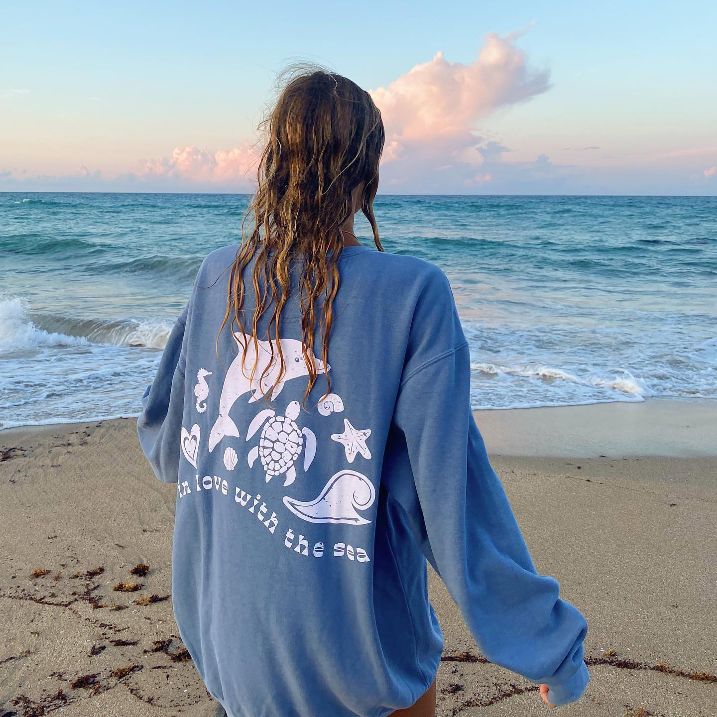 IN LOVE W/ THE SEA CREW Sweatshirts