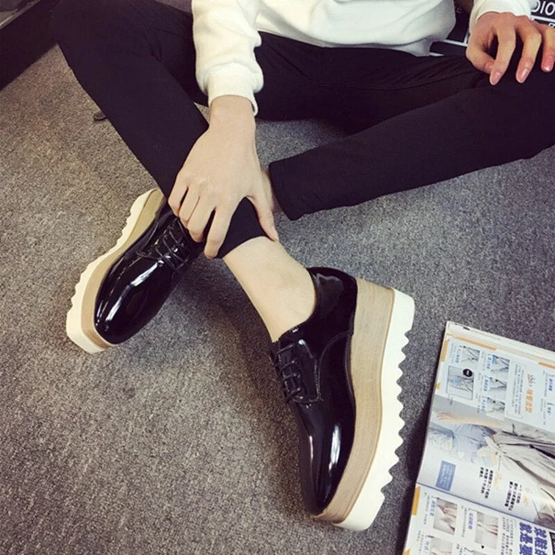 35-39 Spring Casual Solid Flat Women Shoes Patent Leather Lace-Up Loafers Flat Platforms British Style Ladies Oxfords