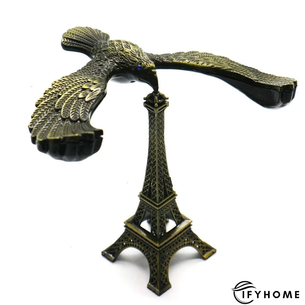 Balanced Eagle With Eiffel Tower Ornament | IFYHOME
