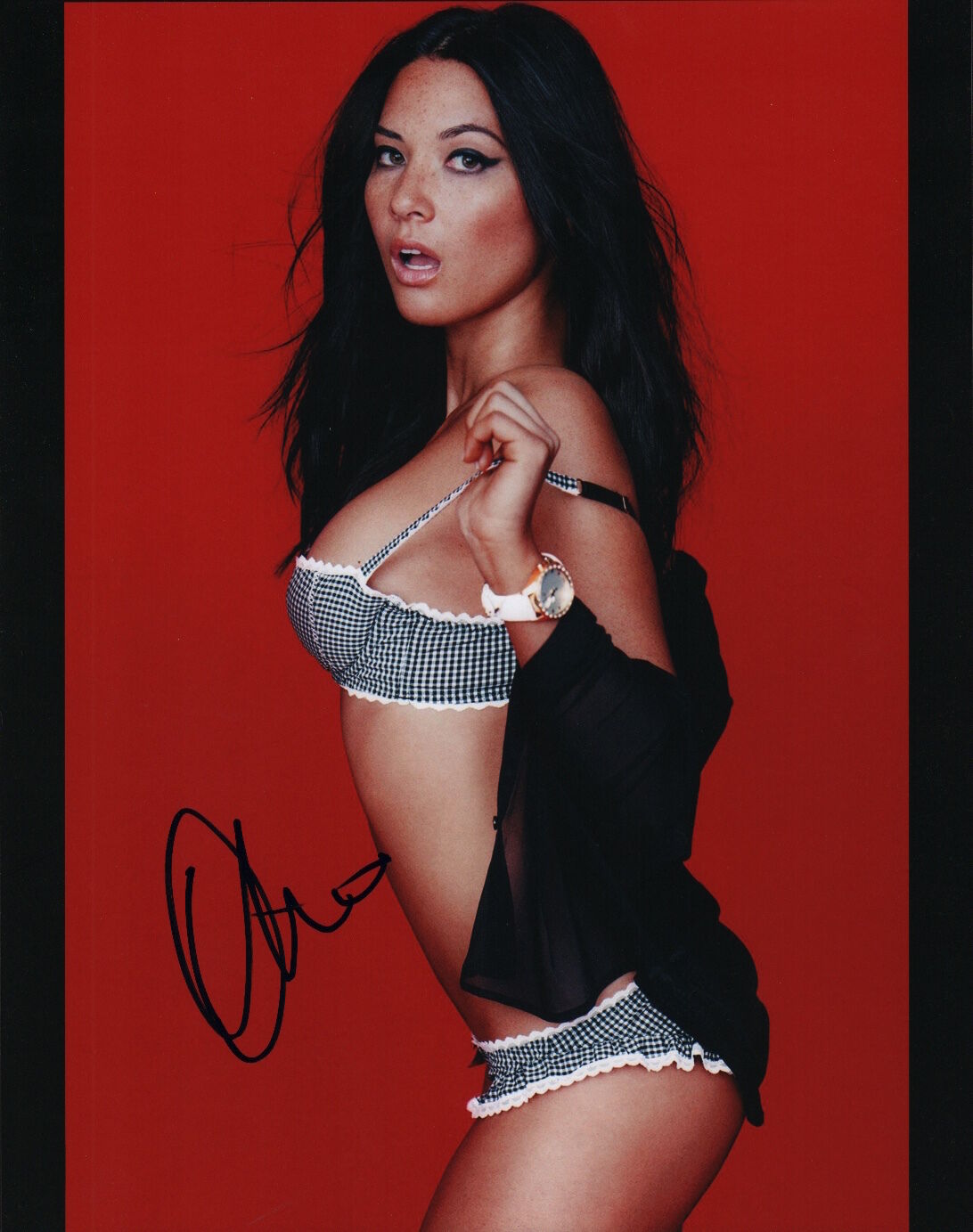 Olivia Munn signed 11x14 Photo Poster painting