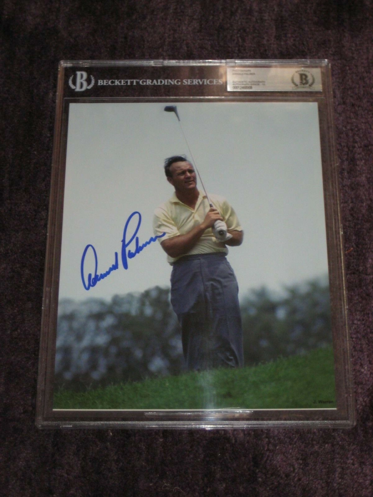 ARNOLD PALMER Signed 8 X 10 Photo Poster painting Beckett Authenticated, Encapsulated, GRADED 10