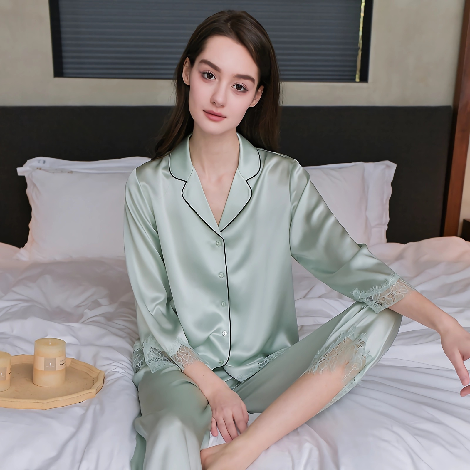 Pyjama en dentelle de soie à manches longues pour femme- SOIE PLUS