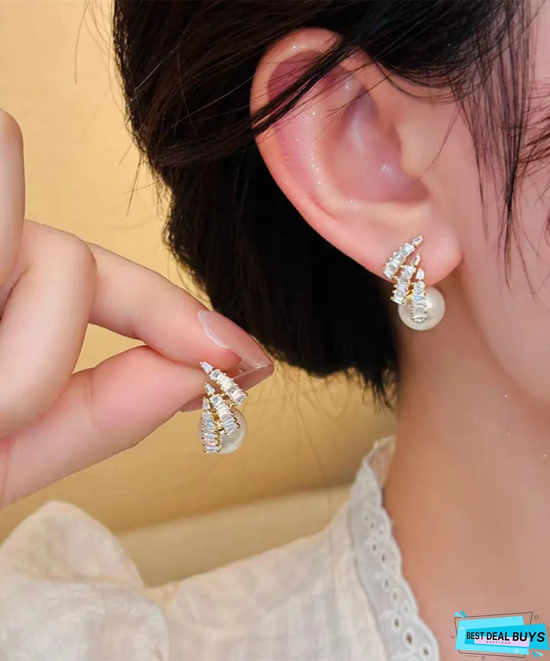 Unique Gold Copper Alloy Zircon Pearl Stud Earrings