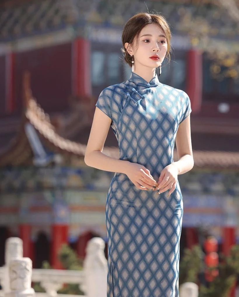 Old Shanghai style, plaid long Cheongsam