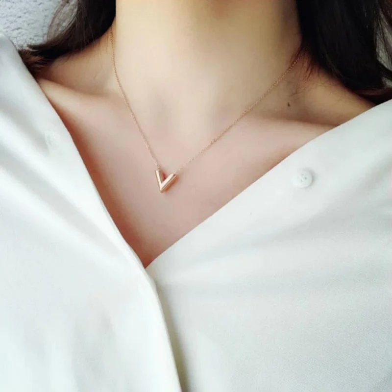 Delicate V-Shaped Geometric Clavicle Chain Pendant Necklace Jewelry Sets