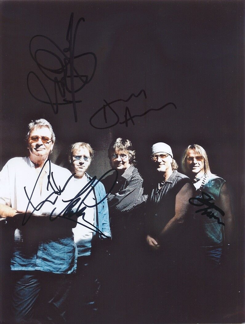 Deep Purple genuine autograph 8x10