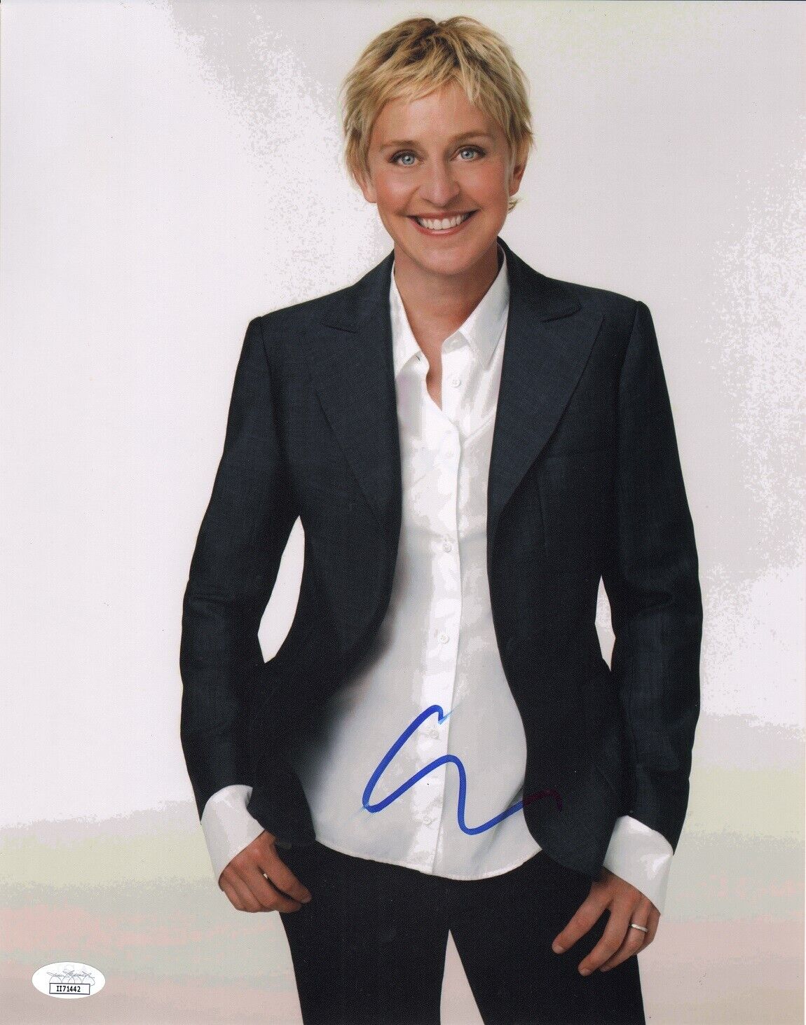 ~~ ELLEN DEGENERES Authentic Hand-Signed FINDING DORY