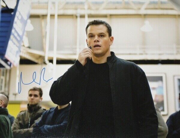 Matt Damon Signed - Autographed The BOURNE IDENTITY 11x14 inch Photo Poster painting with COA