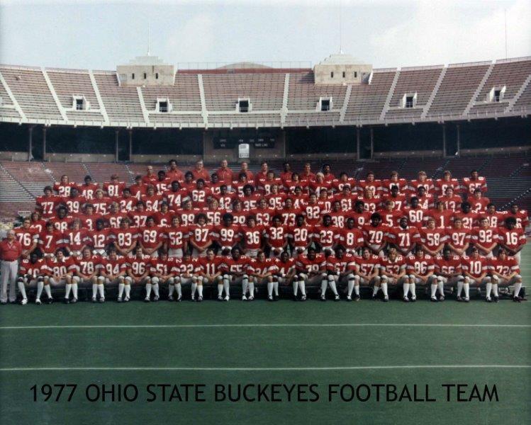 1977 OHIO STATE BUCKEYES TEAM Columbus Glossy 8 x 10 Photo Poster painting Poster